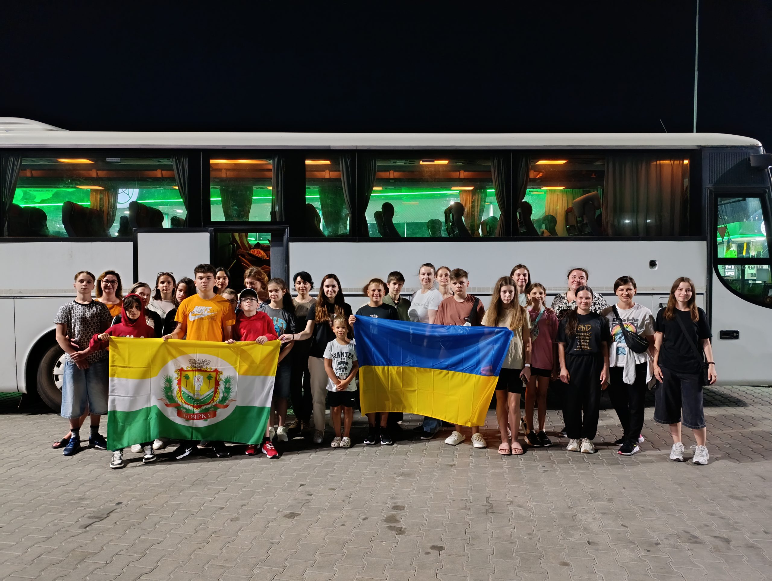 30 червня група з 20 дітей Боярської громади у супроводі 5 дорослих вирушили на двотижневий відпочинок до міста-партнера Палезо (Франція).